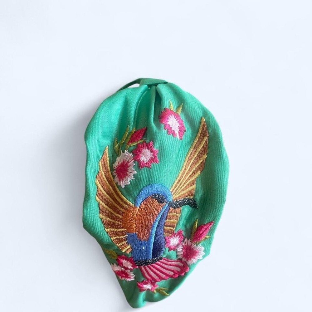Green bird embroidered boho headband - Picture 3 of 7